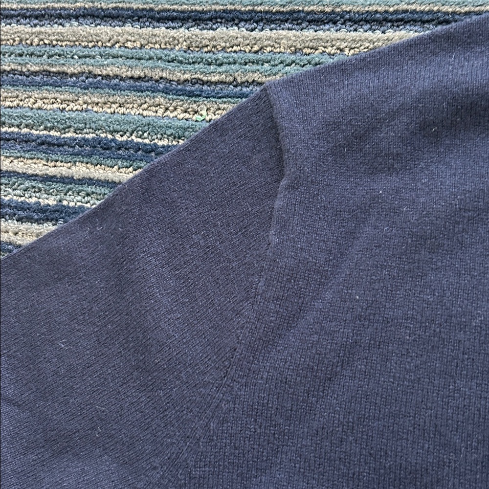 J. Crew Classic Crewneck Sweater size M - Picture 5 of 5